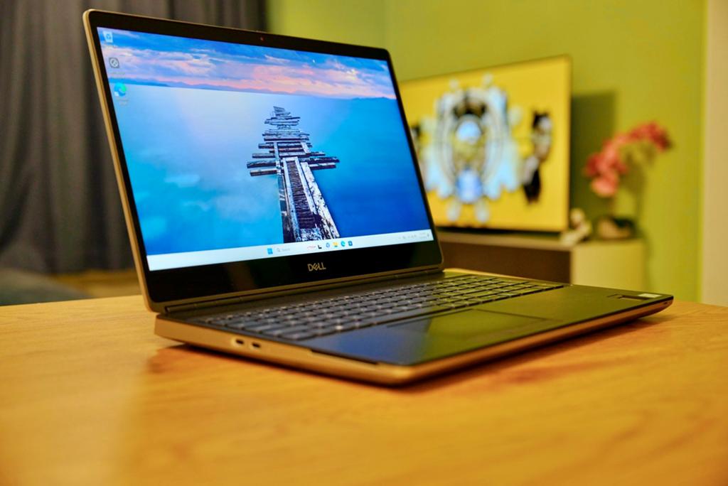 Dell Precision 7550, Computers en Software, Apple Macbooks, Zo goed als nieuw, MacBook Pro, 13 inch, 2 tot 3 Ghz, 64 GB of meer