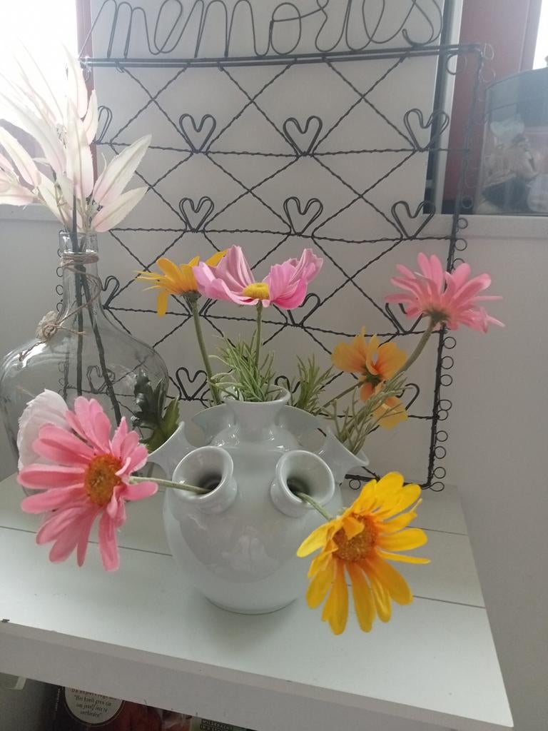 Tulpenvaas, Huis en Inrichting, Woonaccessoires | Vazen, Wit, Aardewerk of Porselein, Ophalen of Verzenden, Zo goed als nieuw