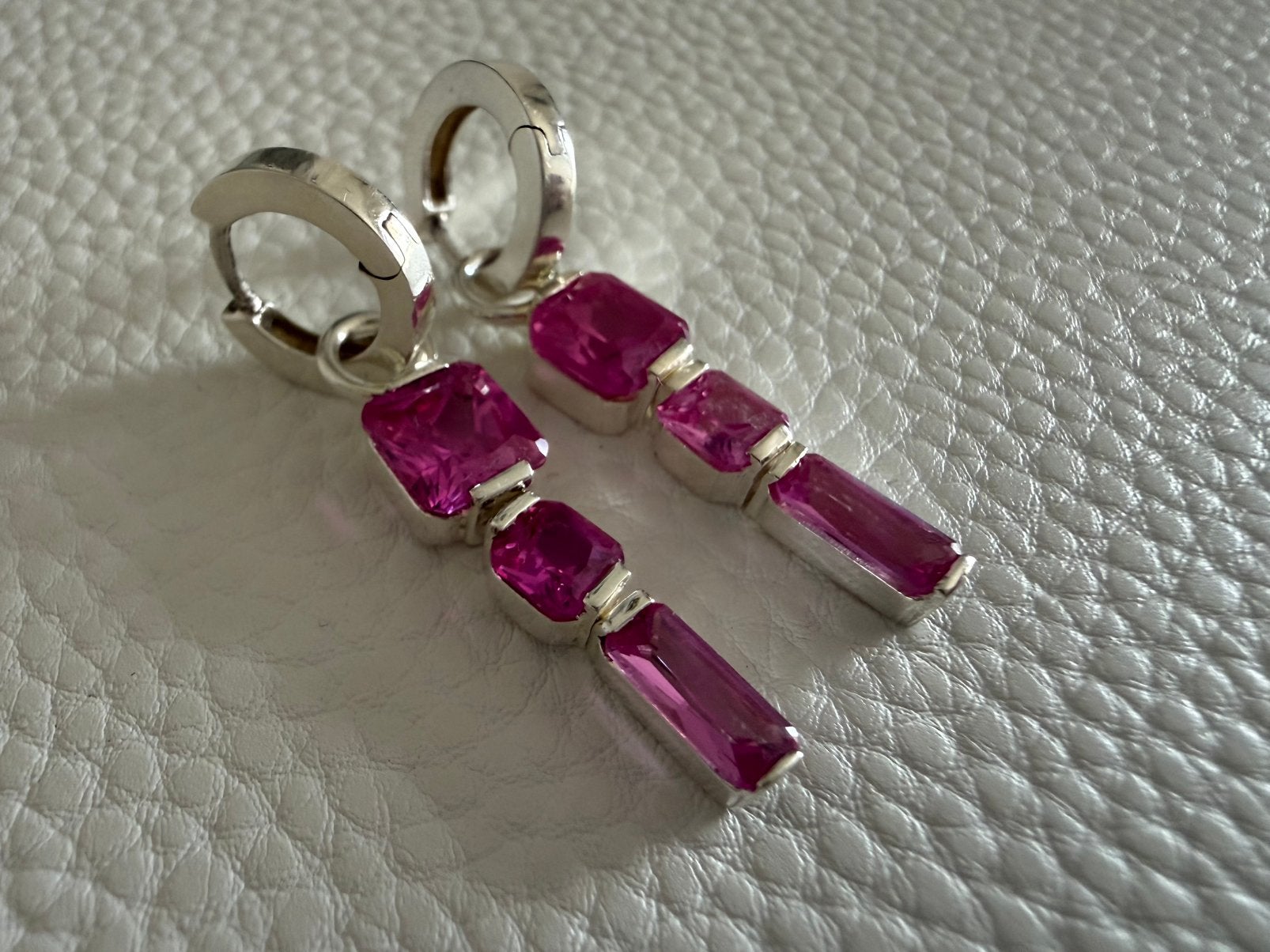H185/Zilveren THOMAS SABO prachtige oorbellen Roze, Gebruikt, Verzenden, X, Roze