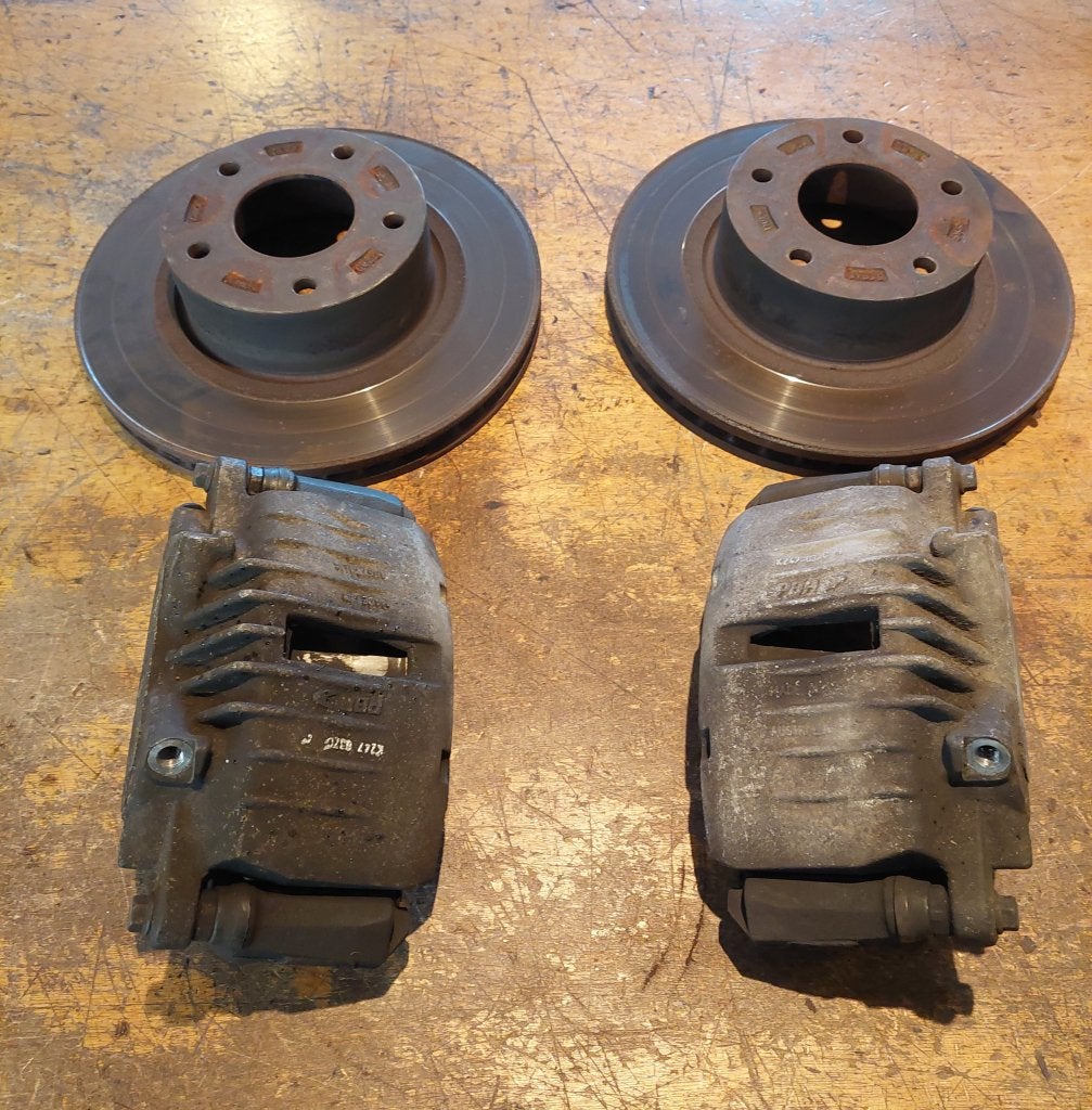 Holden Commodore VY UTE Maloo remklauwen 2002-2004, Gebruikt, Holden, Ophalen of Verzenden, Holdencustomercare@gm.com
