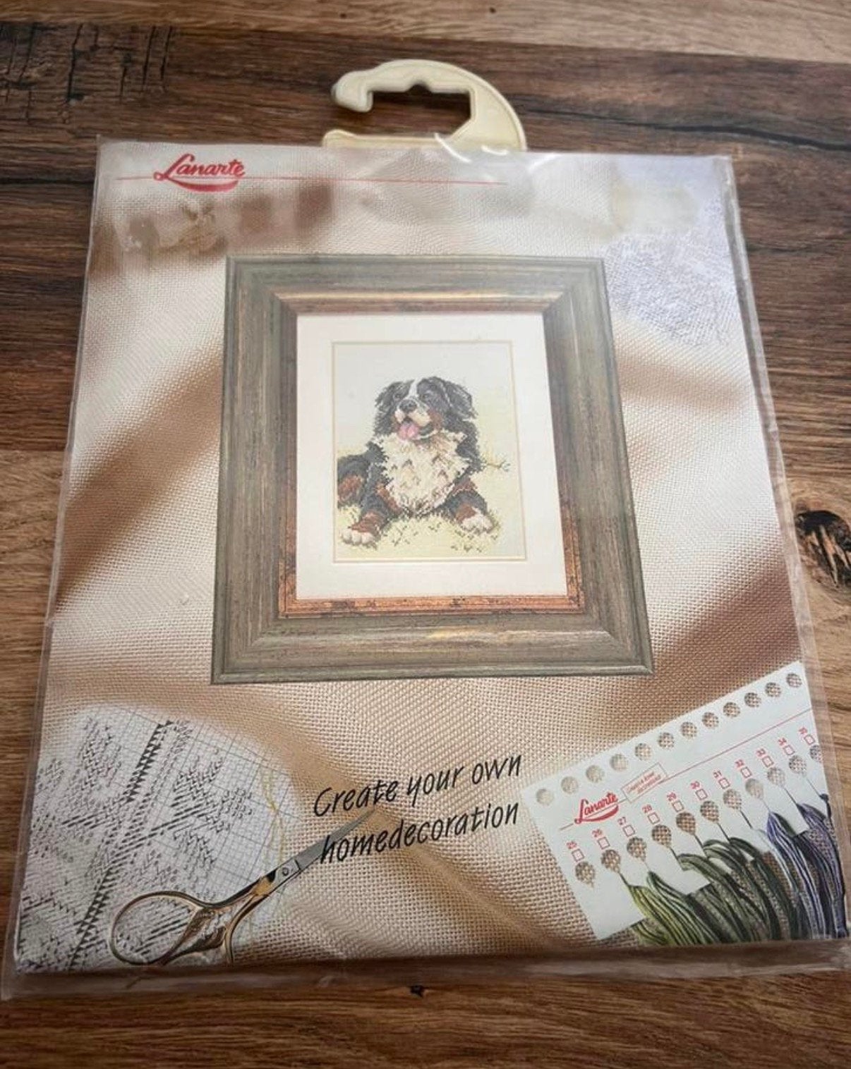 Lanarte kruissteekpakket Berner Sennenhond, Ophalen of Verzenden, Nieuw, Handborduren, Borduurpakket