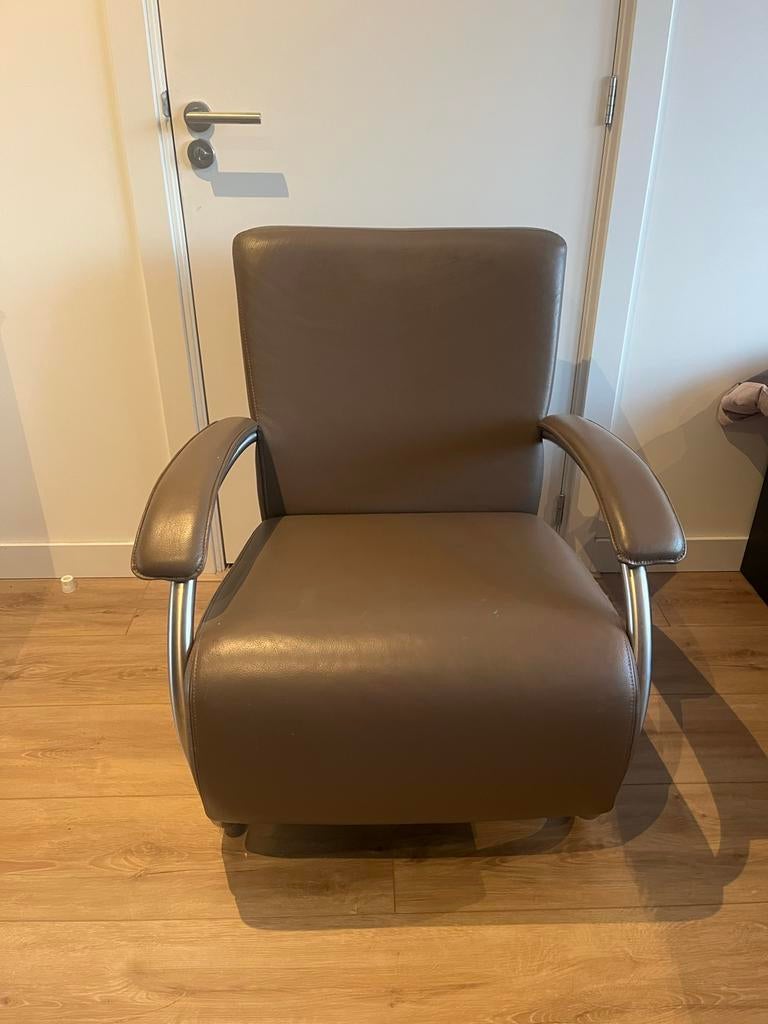 Pelle Divani fauteuil taupe - Comfortabel en voordelig, Ophalen, Gebruikt, Leer