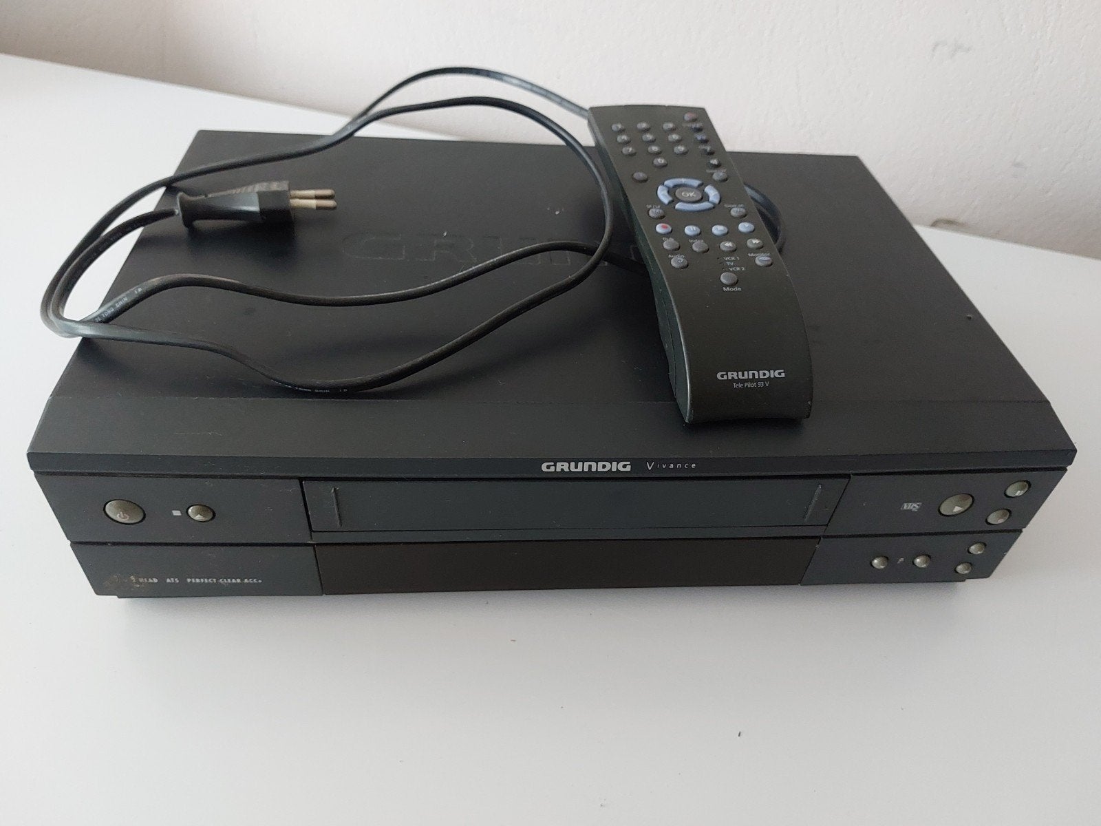 Grundig Videorecorder Vivance GV 3100 VPS/1 - Als nieuw, Audio, Tv en Foto, Videospelers, Ophalen, Zo goed als nieuw, VHS-speler of -recorder