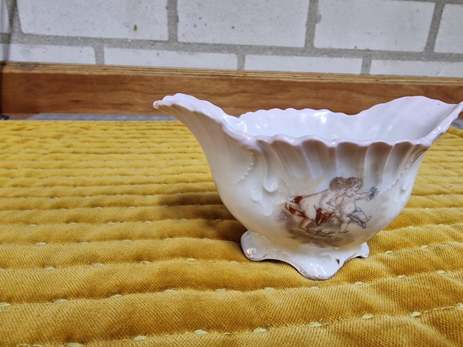 Antiek schaaltje met engelen decoratie, Ophalen of Verzenden
