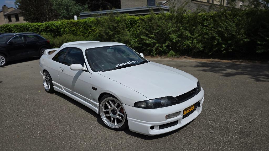 Nissan Skyline R33 1995 Wit, Zwart, 4 stoelen, Handgeschakeld, Particulier