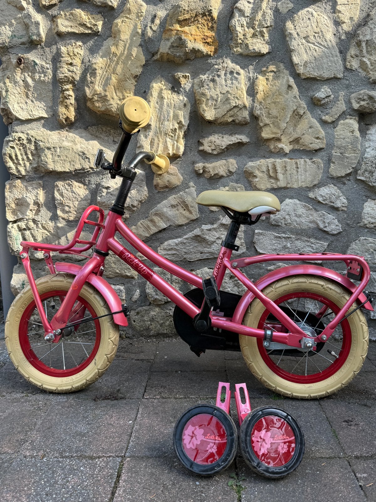 Nette Loekie Pick Up Girl Kinderfiets 12 inch - soft red, Fietsen en Brommers, Fietsen | Kinderfietsjes, Ophalen, Terugtraprem