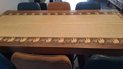 Indiaas kleed/doek met franjes - Goud/Bruin 180 cm x 73 cm, Goud, Ophalen of Verzenden, Zo goed als nieuw, Tafelloper