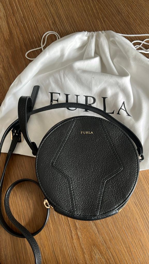 Furla ronde schoudertas - Zwart leer, Ophalen, Zo goed als nieuw, Zwart, Schoudertasje