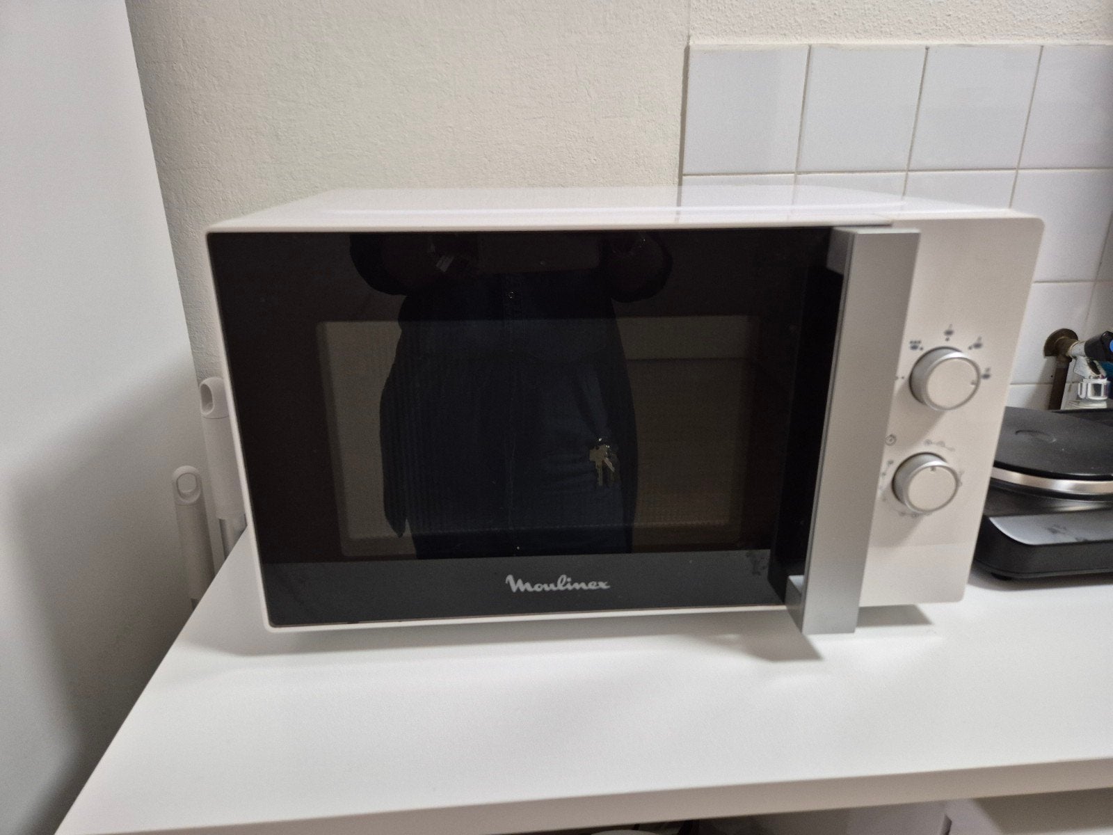 Moulinex Magnetron - Compact en Gebruiksvriendelijk, Witgoed en Apparatuur, Magnetrons, Ophalen, Draaiplateau, Magnetron, Zo goed als nieuw