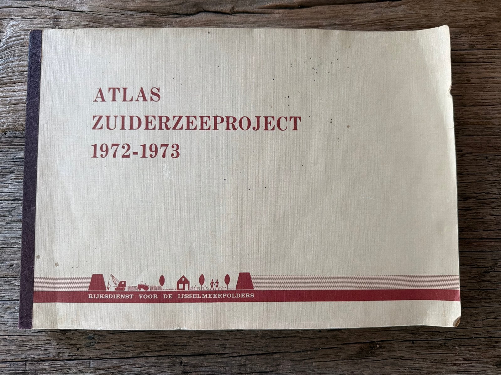 Atlas Zuiderzeeproject 1972-1973 Rijkdienst IJsselmeerpolder, Gelezen, Overige atlassen, Ophalen of Verzenden, 1800 tot 2000