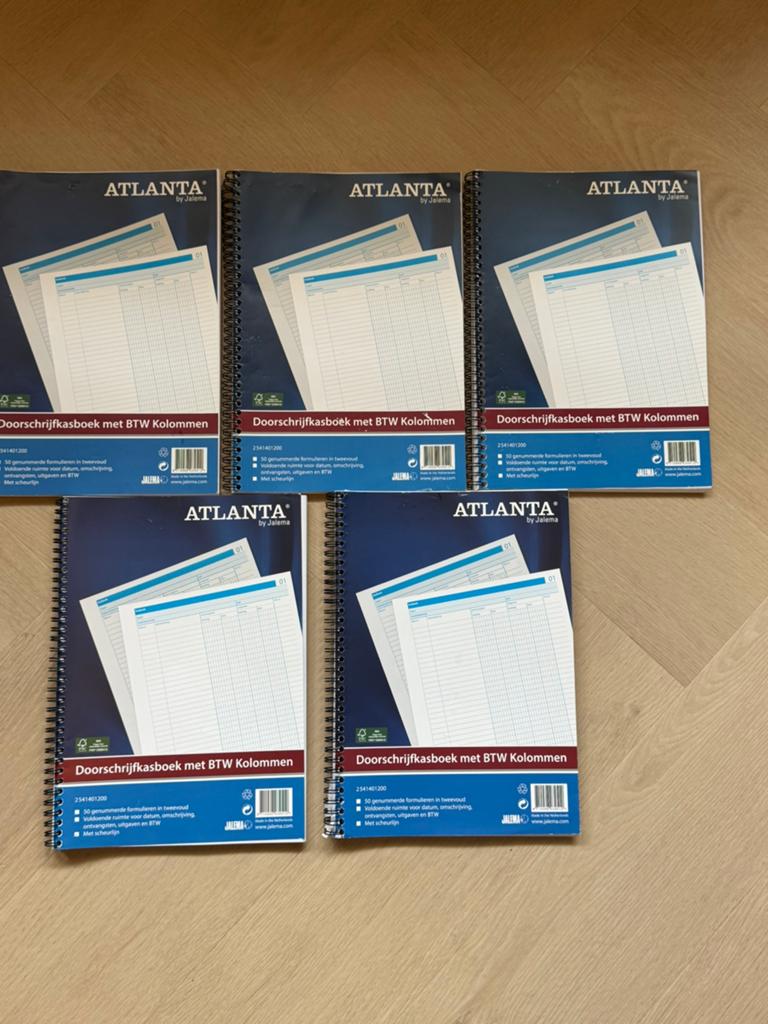 Koopje Kasboeken ( 5 stuks ), Ophalen, Zo goed als nieuw