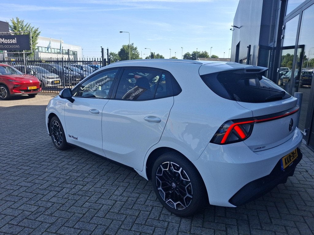 MG 4 EV Urban Premium 54 kWh, Auto's, MG, 12 maanden, Stof, Gebruikt, 160 pk