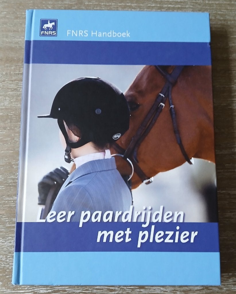 Boek Leer paardrijden met plezier Ruiterpaspoort Opleidingen, Ophalen of Verzenden, Zo goed als nieuw, Overige sporten