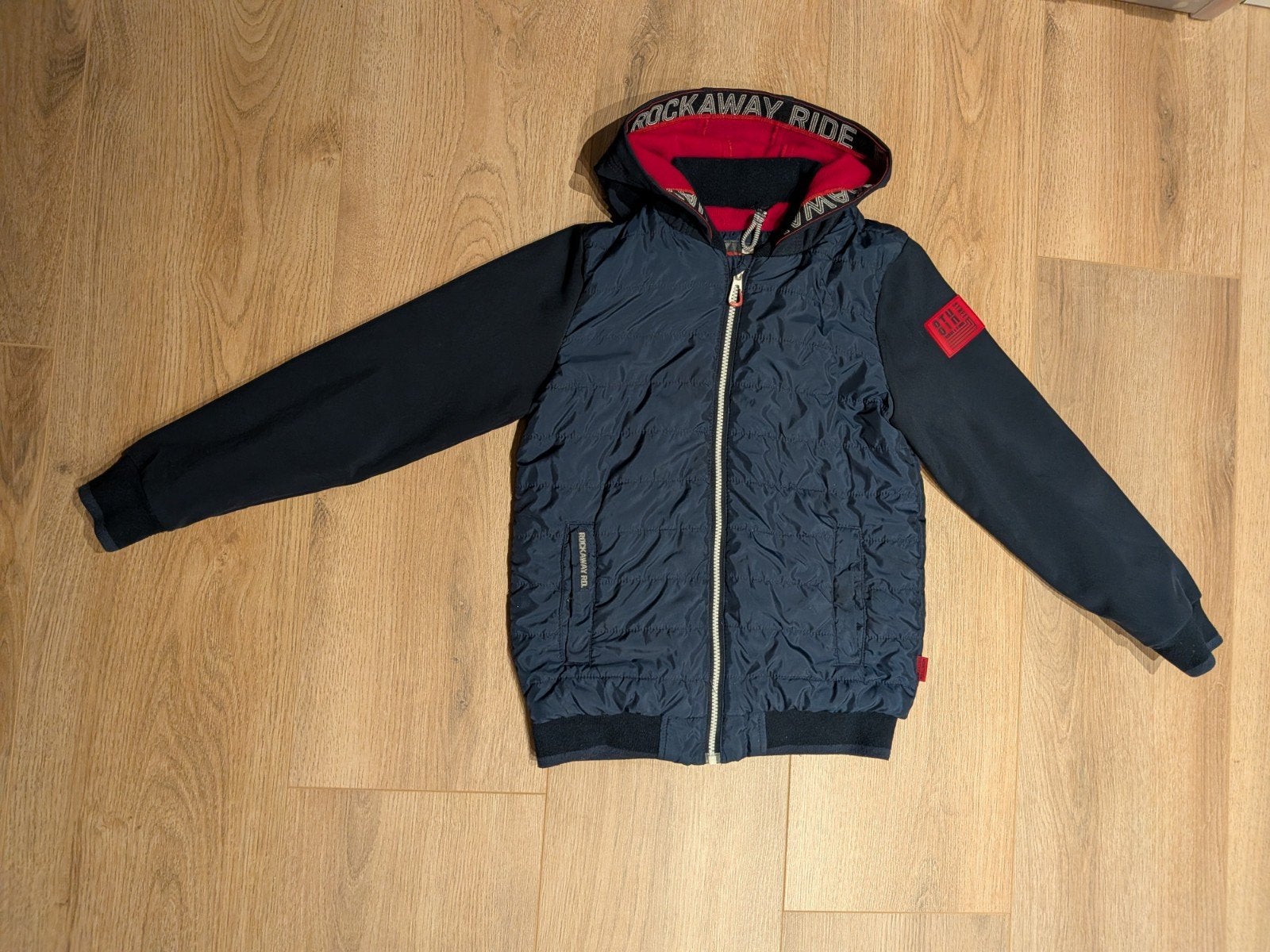 Windjack 146-152 WE fashion, Kinderen en Baby's, Kinderkleding | Maat 146, Ophalen of Verzenden, Zo goed als nieuw, Jas, Jongen