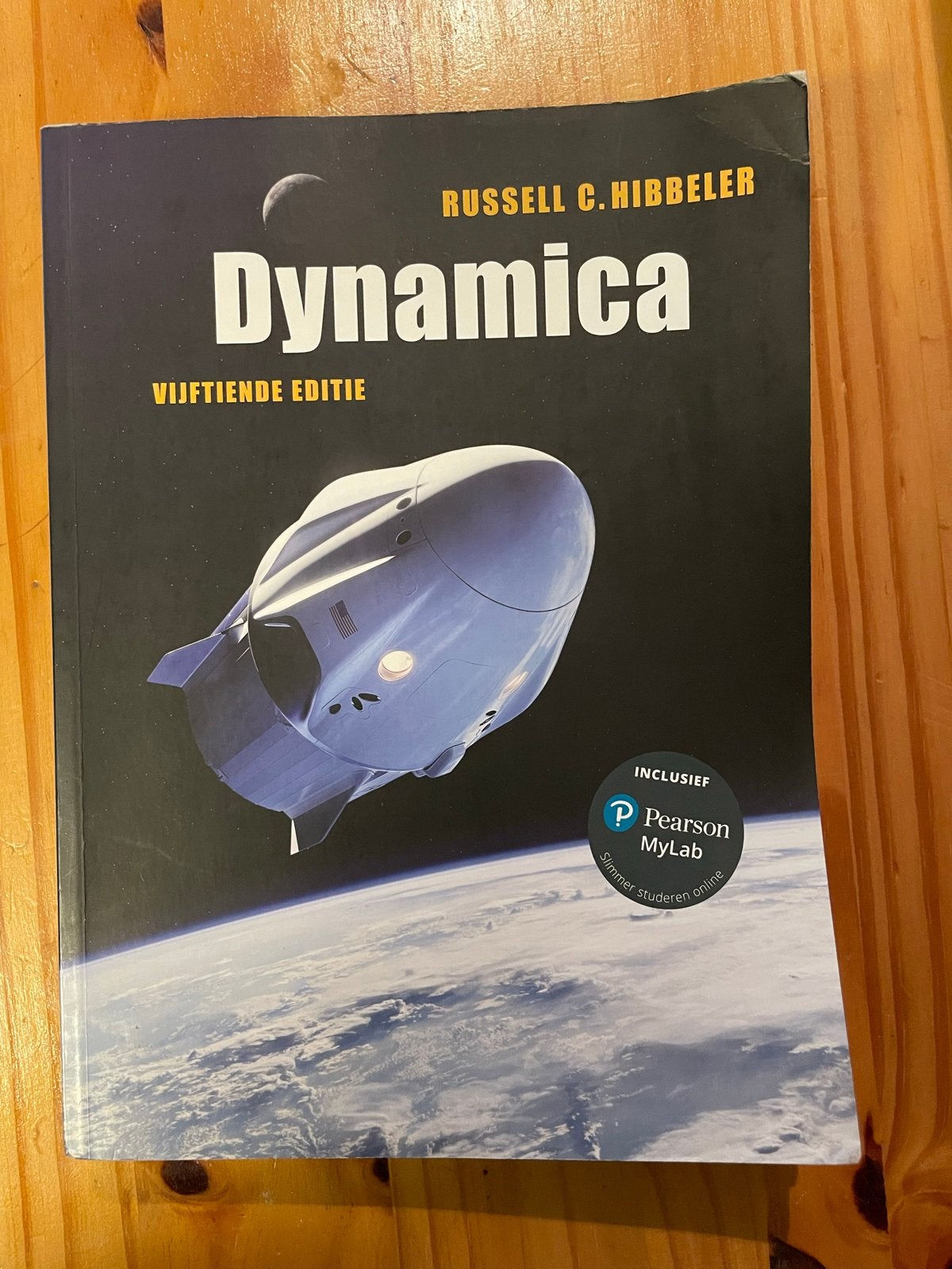 Dynamica - Russell C. Hibbeler (Vijftiende Editie), Ophalen of Verzenden, Beta, Zo goed als nieuw, HBO