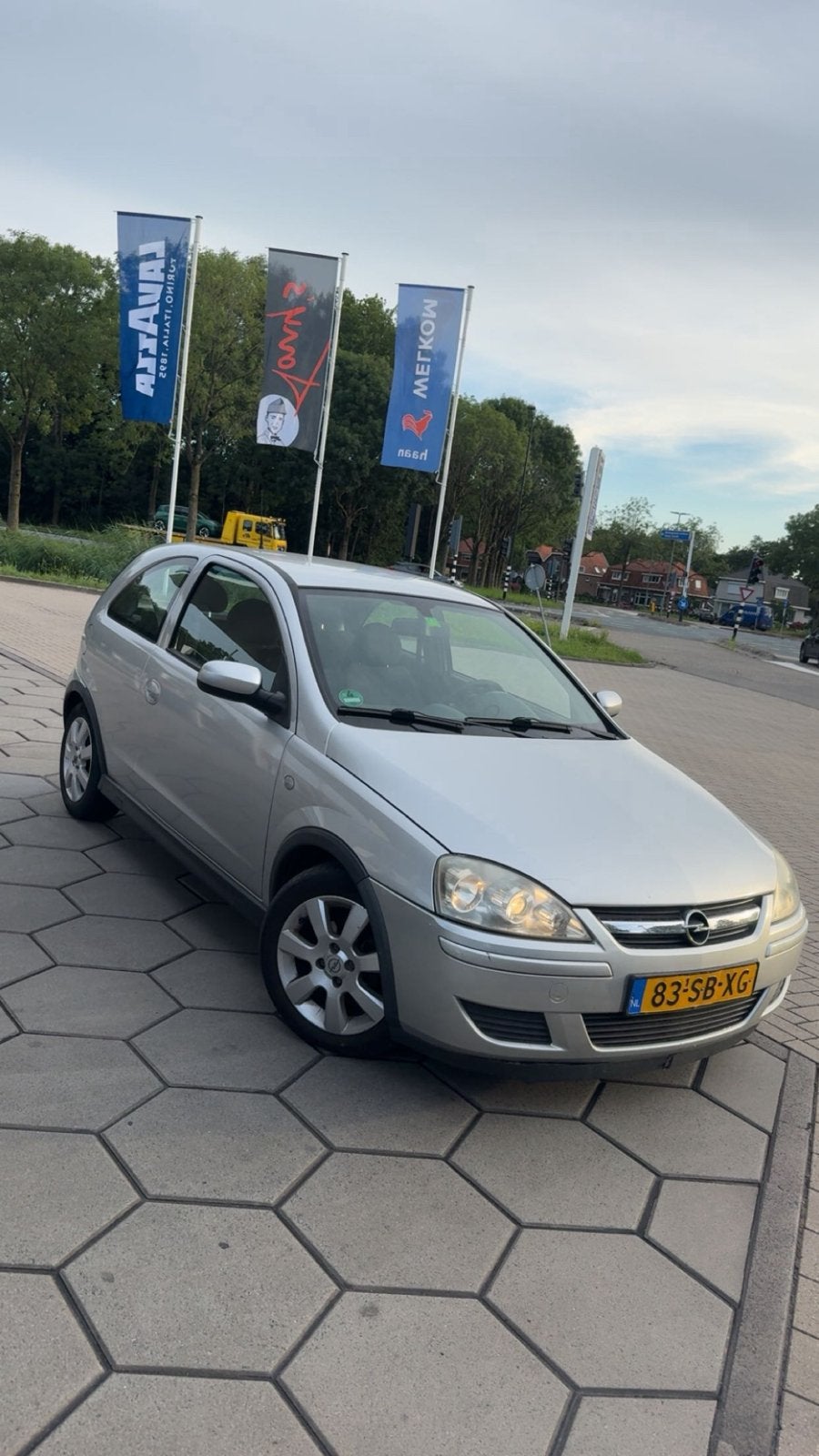 Opel Corsa 1.2 16V Twinport 3D 2005 Grijs, Voorwielaandrijving, 450 kg, 31 €/maand, 4 cilinders