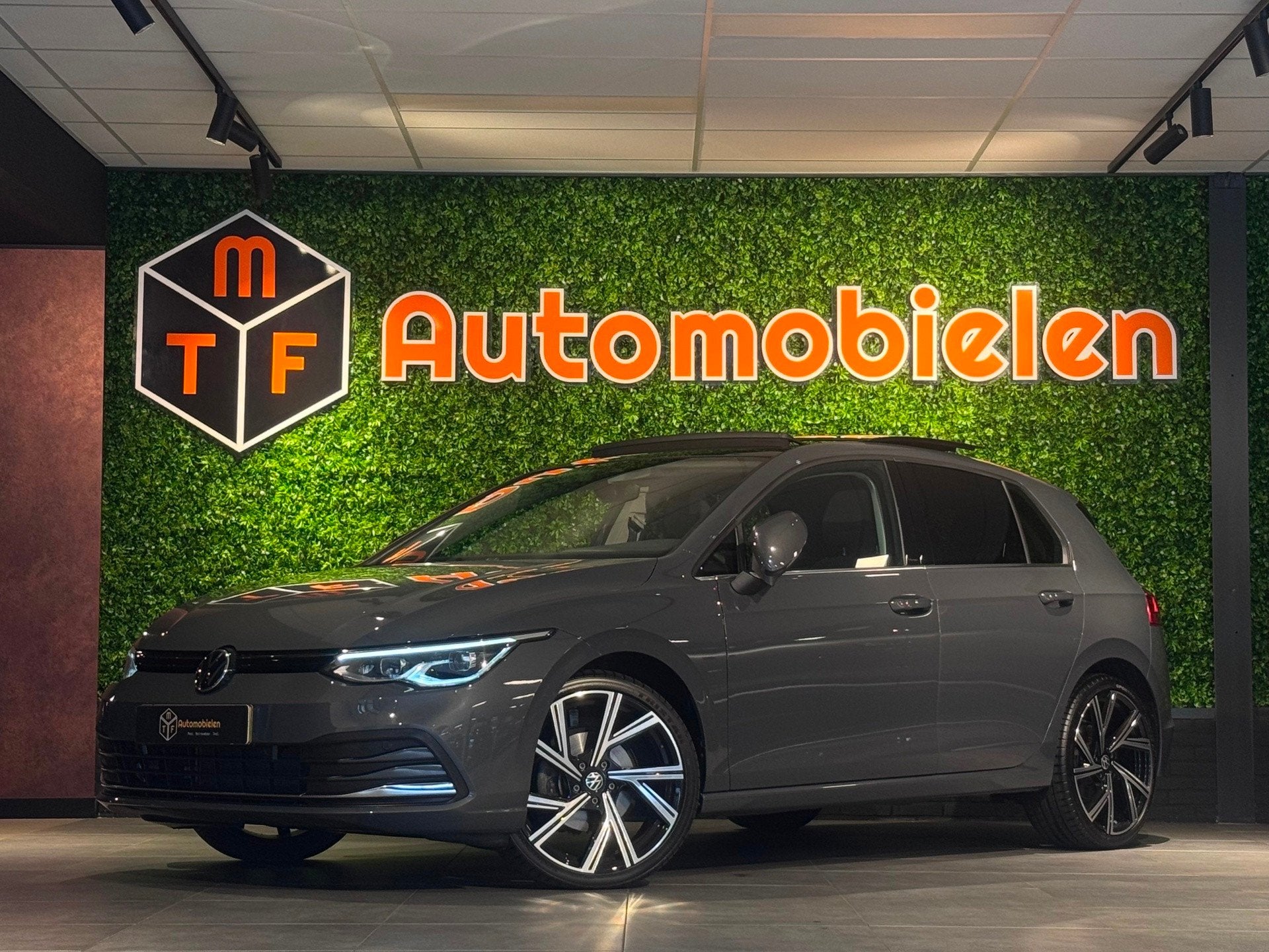 Volkswagen GOLF 1.5 eTSI Style ed. 150 PK|PANO|MASSAGE|ACC|M, Auto's, Dealer onderhouden, Automatische klimaatregeling, 4 cilinders