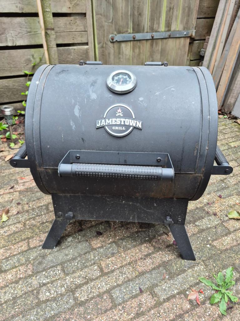 Jamestown houtskoolbarbecue met Weber starter, Ophalen, Gebruikt, Jamestown, Met accessoires