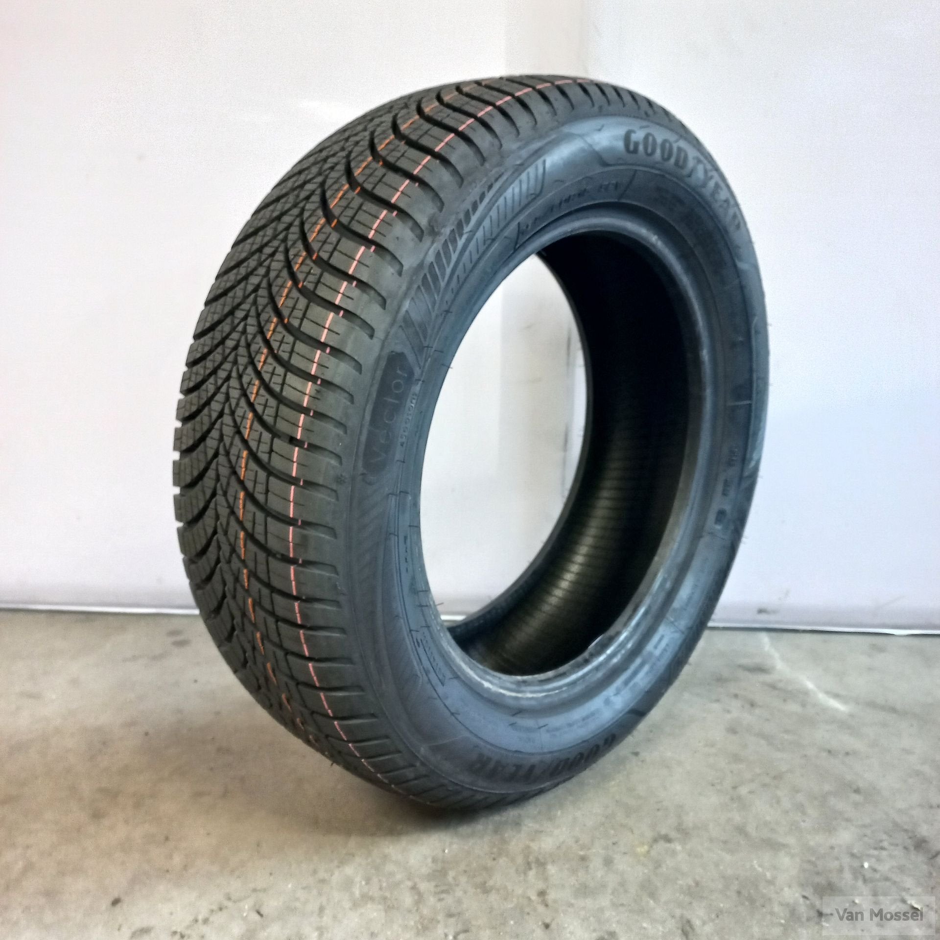 Goodyear Vector 4 Seasons 195/60/R15 92V