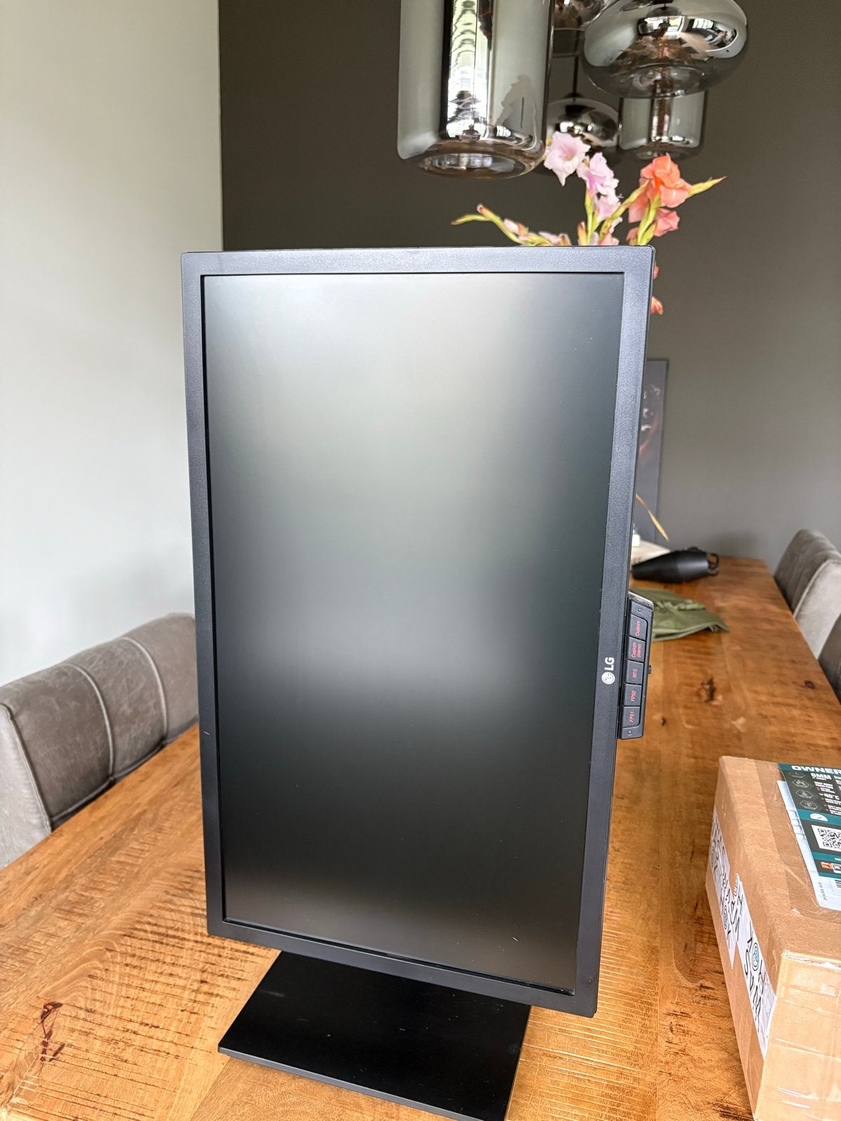 LG 24GM79G-B Gaming Monitor - 144Hz Full HD, Kantelbaar, 101 t/m 150 Hz, Full HD, Onbekend