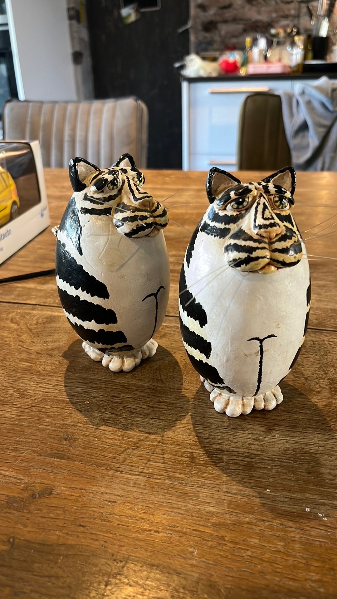 Leuke vintage Vicki Thomas (Enesco) kattenbeeldjes!, Ophalen of Verzenden