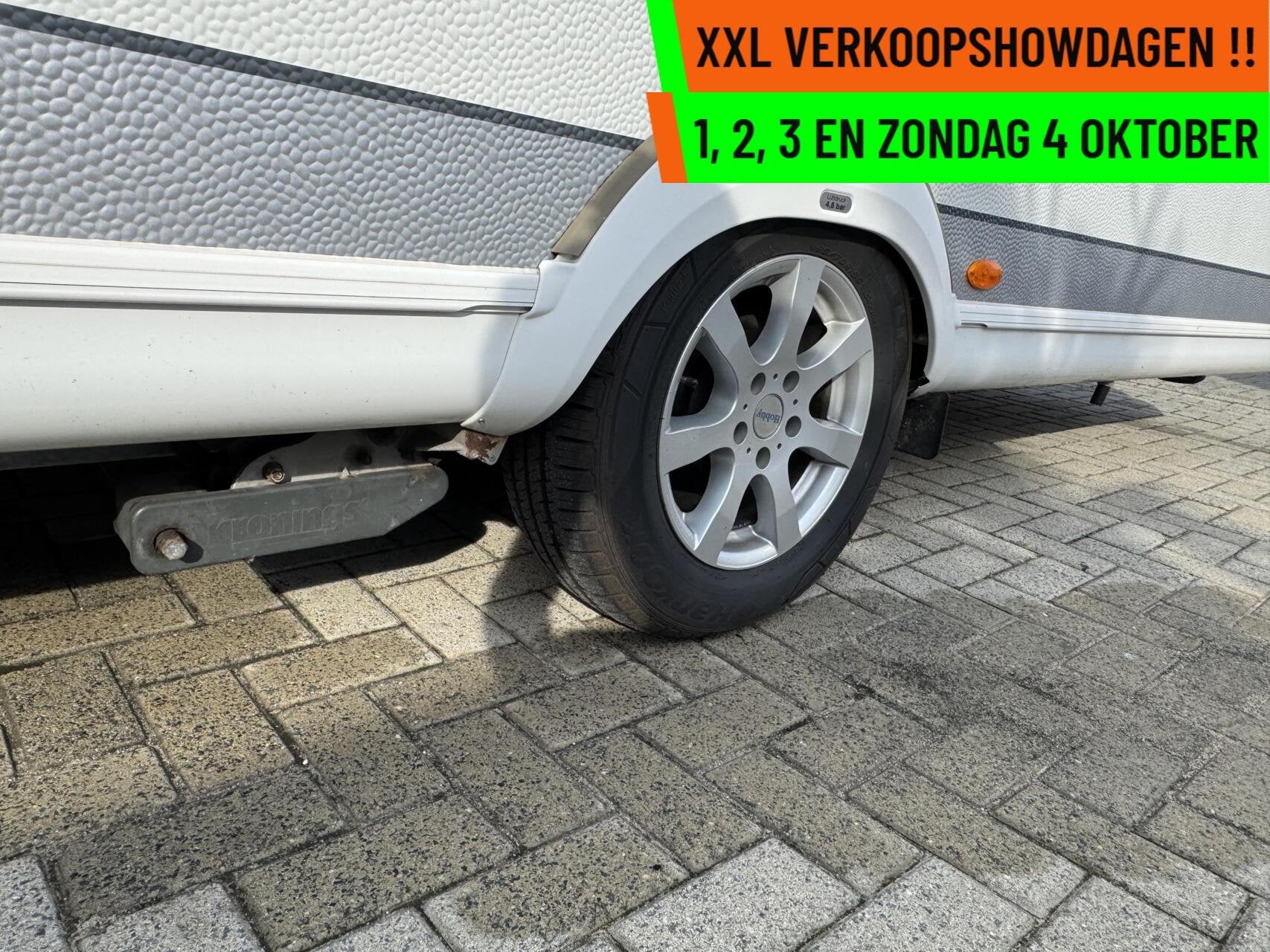 Hobby 560 UL PRESTIGE, ENKELE BEDDEN, RONDZIT, LUIFEL, MOVER, Caravans en Kamperen, Rondzit, Hobby, 7 tot 8 meter, Bedrijf