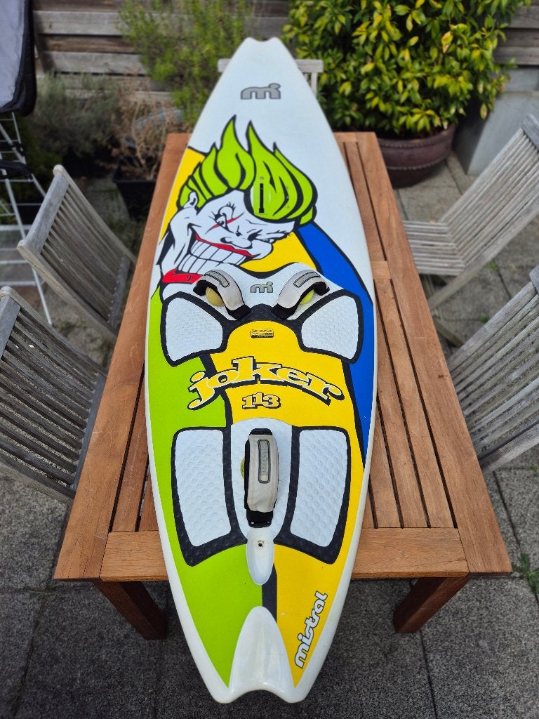 Mistral Joker 113L - model 2004, Watersport en Boten, Windsurfen, Ophalen, Gebruikt, Plank, 250 tot 300 cm