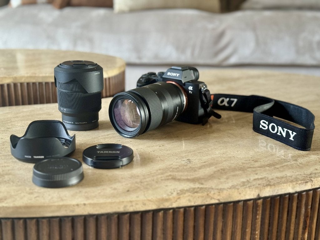 Nieuwstaat | Sony A7 III | Tamron | Rollei | 6197 clicks, Ophalen, Zo goed als nieuw, Sony, Lensdop