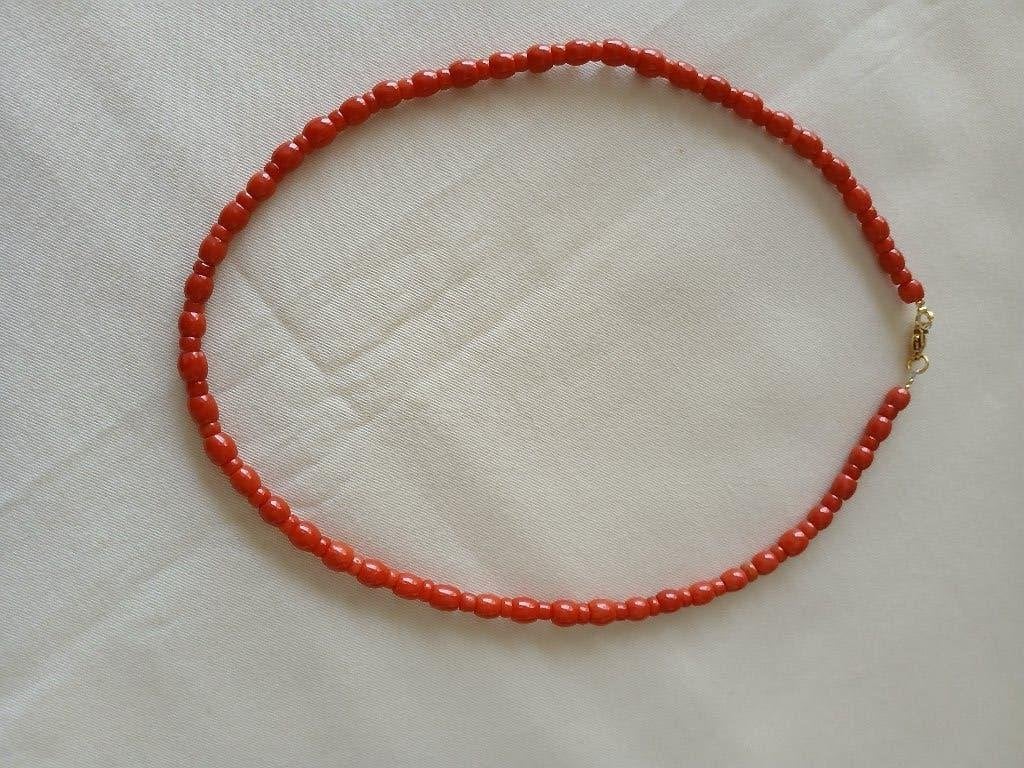 Bloedkoralen kralen snoer, 47 cm, Sieraden, Tassen en Uiterlijk, Kettingen, Verzenden, Gebruikt, Oranje, Steen of Mineraal