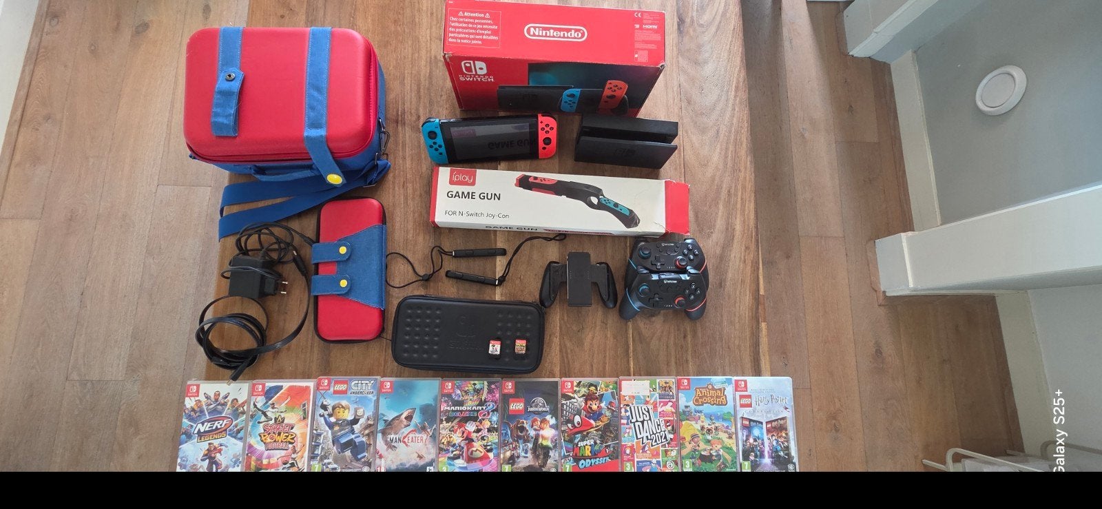 Nintendo Switch met 2 controllers, 12 games en accessoir, Spelcomputers en Games, Spelcomputers | Nintendo Switch, Gebruikt, Switch Original
