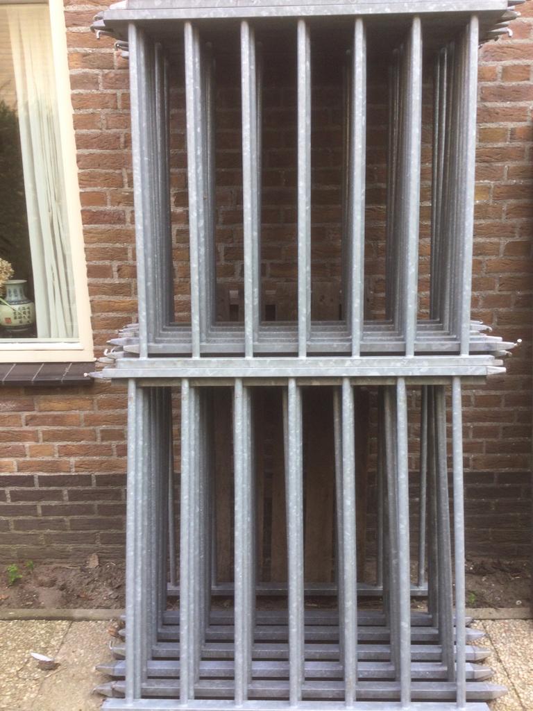 Gegalvaniseerd hekwerk, Tuin en Terras, Ophalen, Zo goed als nieuw, IJzer, Spijlenhekwerk