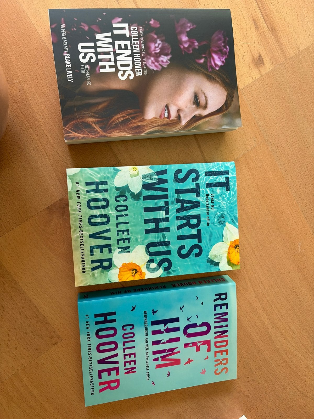 Colleen Hoover Boekenpakket: It Ends With Us, It Starts With, Boeken, Romans, Ophalen of Verzenden, Zo goed als nieuw, Nederland