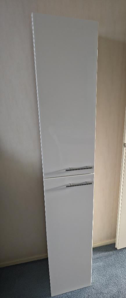 Looox badkamerkast hoogglans wit 176 cm met 2 deurtjes, Huis en Inrichting, Badkamer | Badkamermeubels, Ophalen, (Half)hoge kast