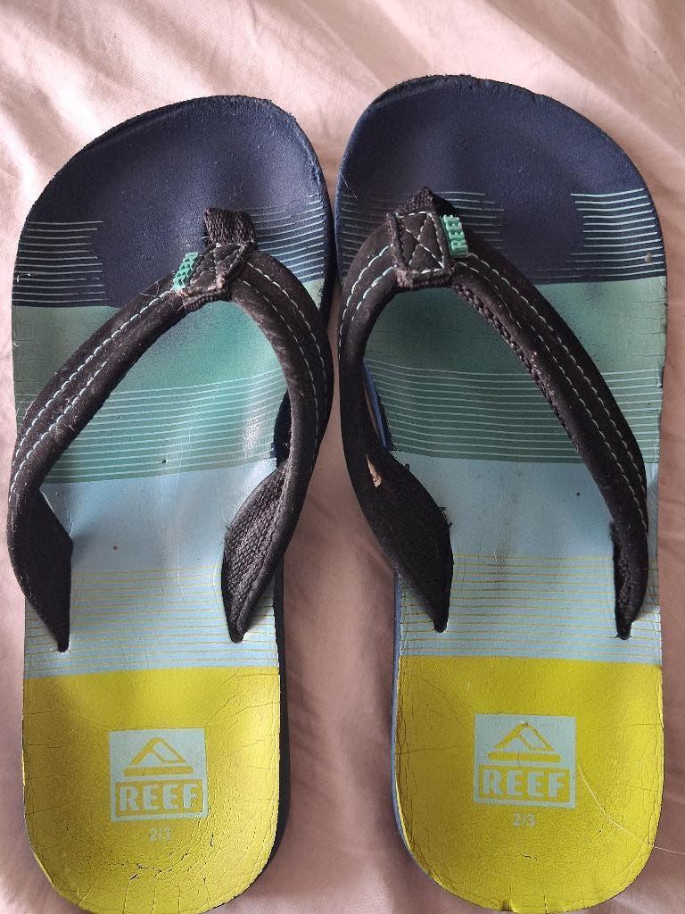 Reef slippers 34, Overige typen, Ophalen of Verzenden, Zo goed als nieuw, Jongen