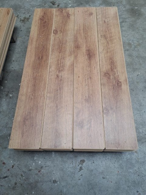laminaat vloer gebruikt 20 m², laminaat vloer nr.1, Ophalen, Gebruikt, 50 tot 150 cm, 10 m² of meer