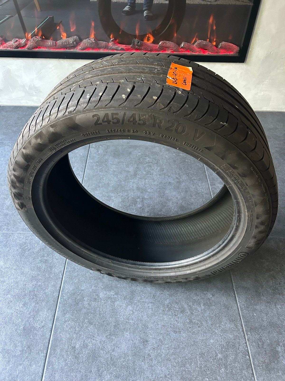 Continental band 245/45 R20 V - Gebruikt, Auto-onderdelen, Banden en Velgen, Ophalen, Band(en), Personenwagen, 20 inch