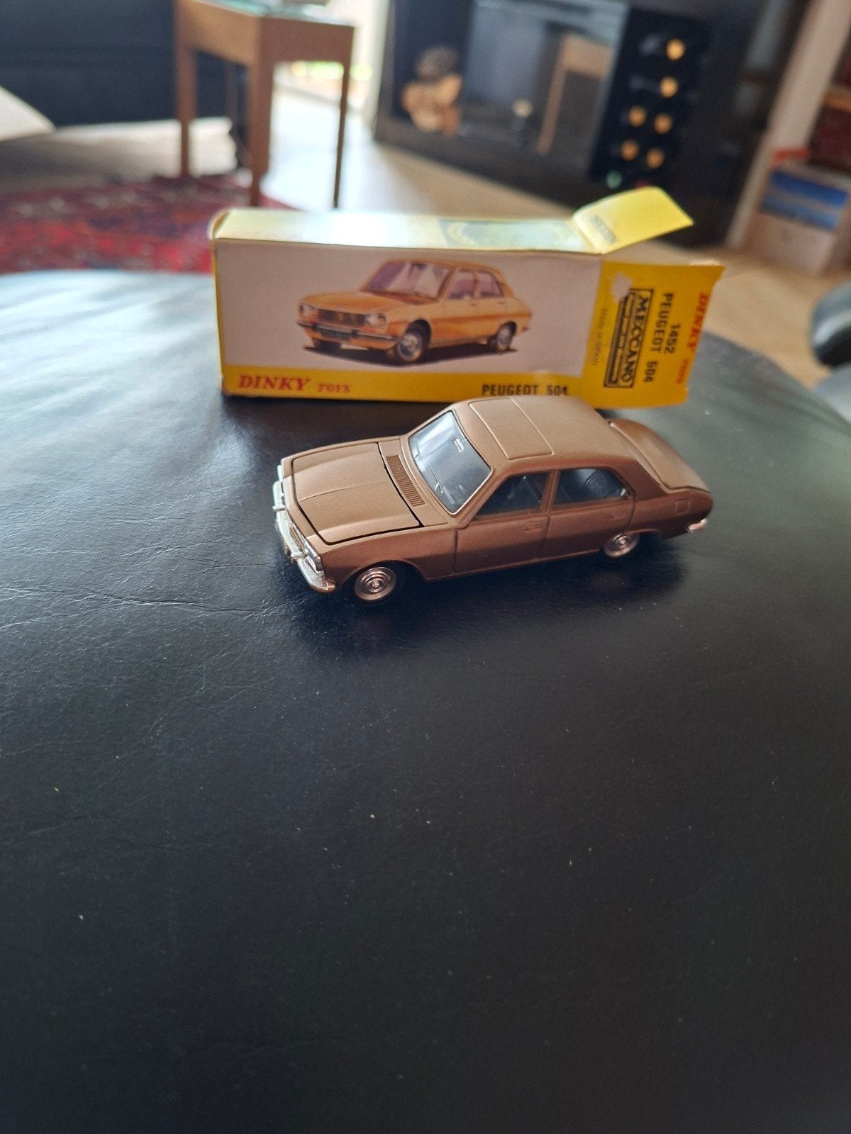 Dinkeytoys Peogeot 504, met doosje, gaaf, Ophalen of Verzenden, Auto