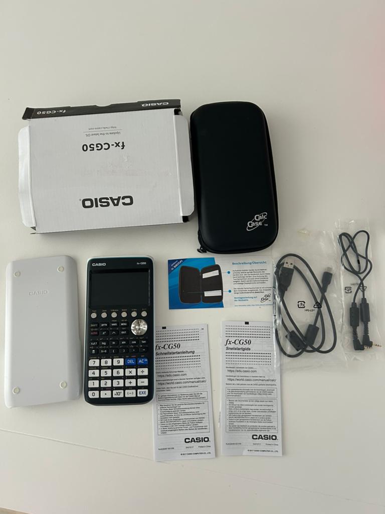 Grafische rekenmachine casio FX-CG50 met hoes, Ophalen of Verzenden, Grafische rekenmachine, Zo goed als nieuw