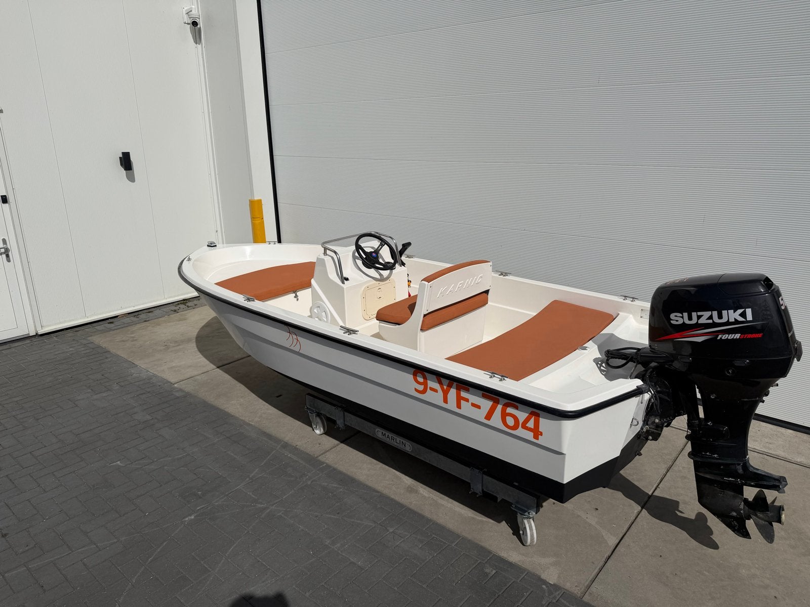 Karnic Tripper 150 met 50pk Suzuki en Pega trailer, Watersport en Boten, Benzine, Overige merken, Gebruikt, Buitenboordmotor