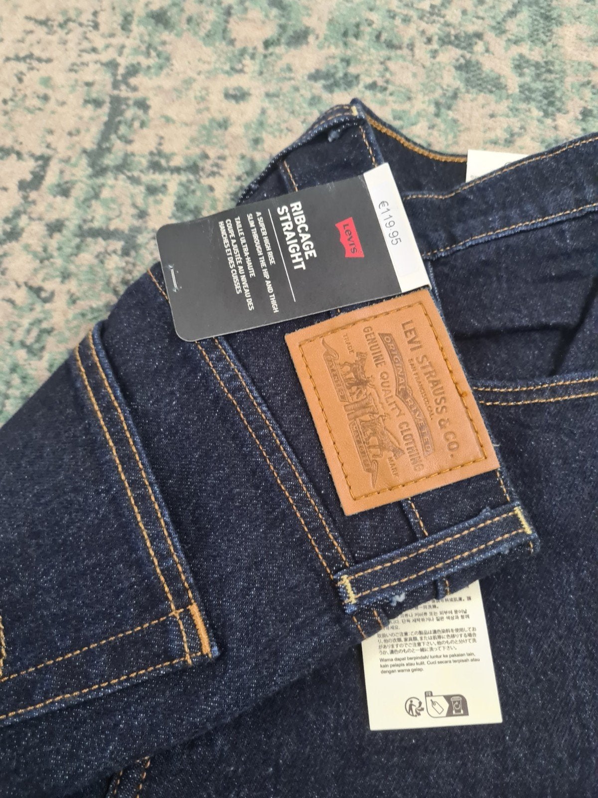 Levi's Ribcage Straight W27 L32 Donkerblauw Nieuw
Tulsi2732, Blauw, Nieuw, Ophalen of Verzenden, W27 (confectie 34) of kleiner