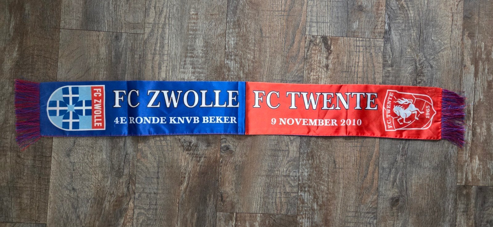 Sjaal FC Zwolle - FC Twente, Ophalen of Verzenden, Zo goed als nieuw, F.C. Twente, Vaantje of Sjaal
