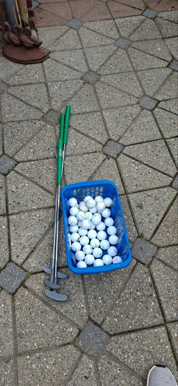 Golfset met putters en veel golfballen, Ophalen of Verzenden, Gebruikt, Set, Overige merken