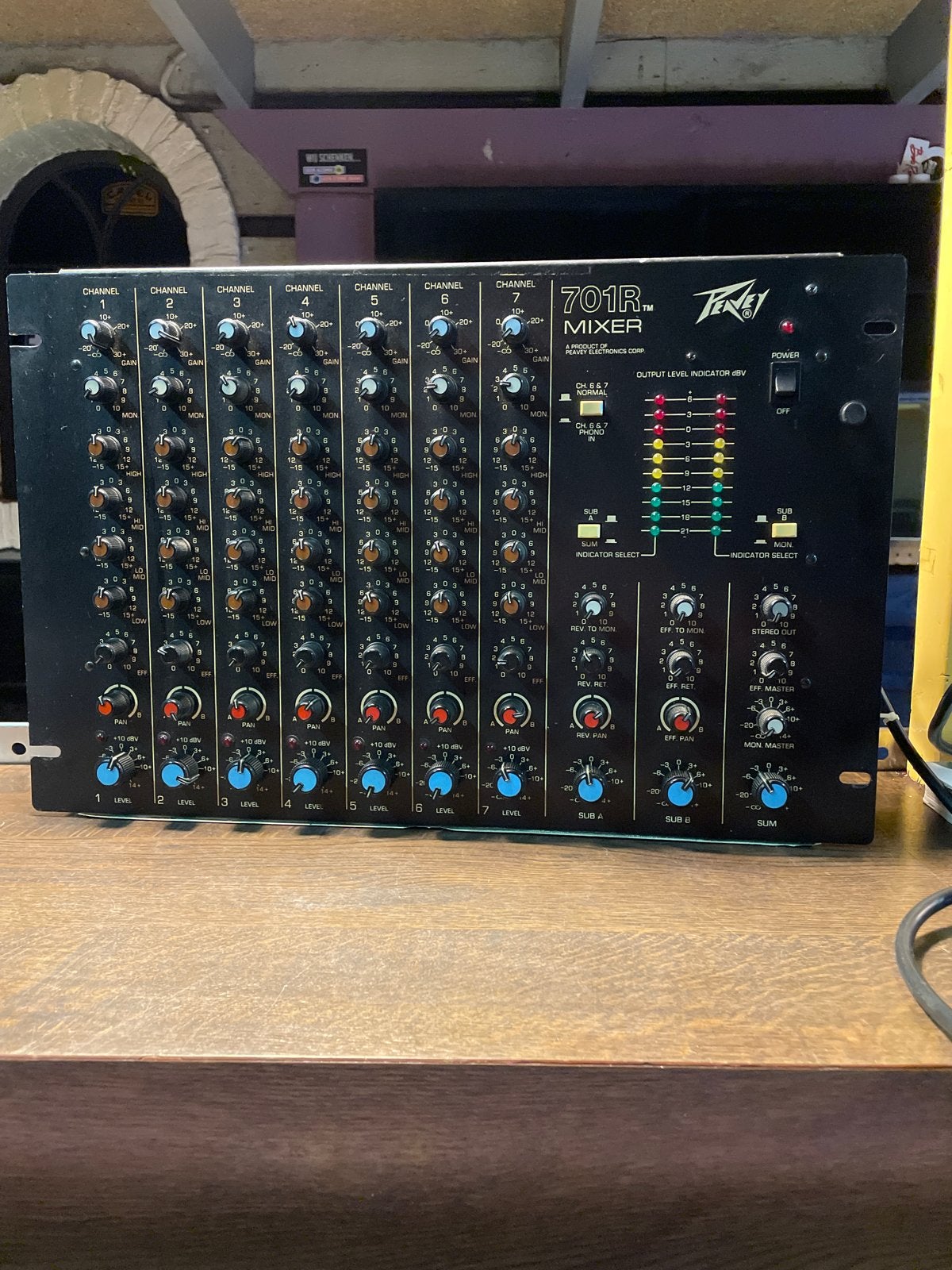 Peavey 701R Mixer - Vintage Mengpaneel, Muziek en Instrumenten, Mengpanelen, Ophalen, Gebruikt, 5 tot 10 kanalen, Microfooningang