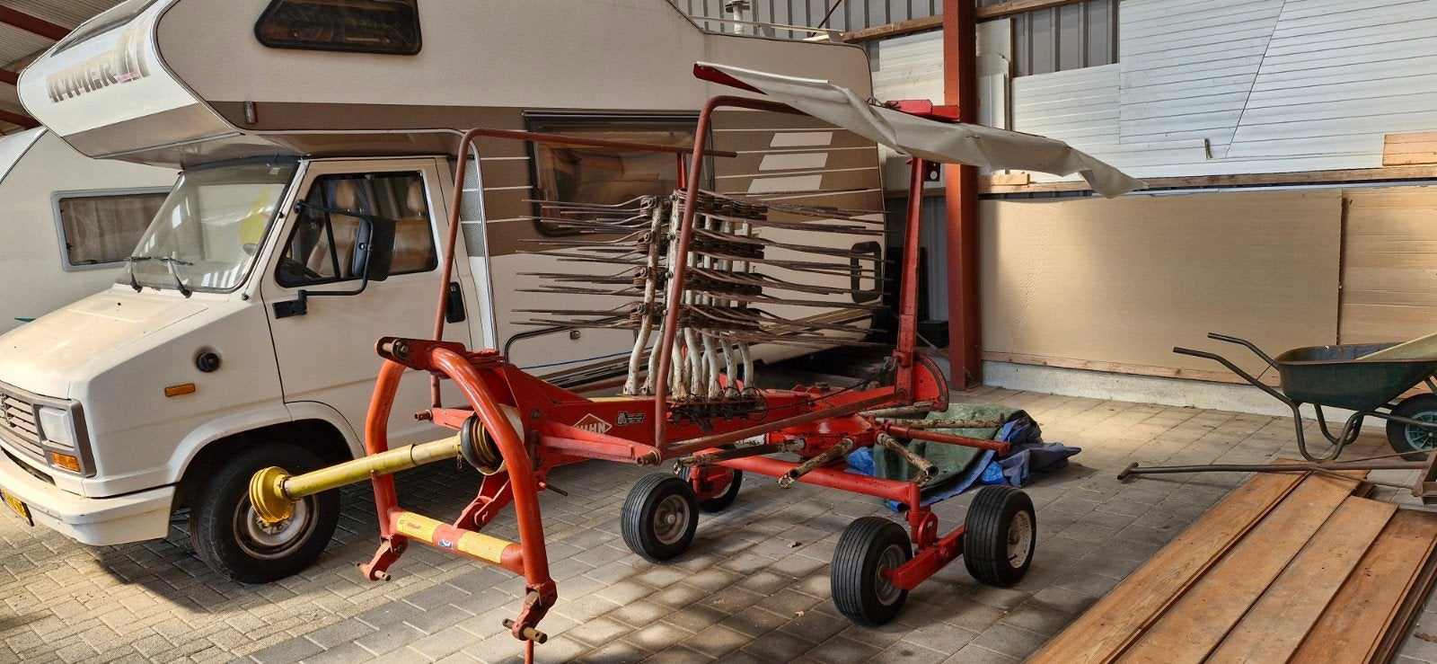 Te koop kuhn hark voor hobbyboer, Ophalen, Zo goed als nieuw
