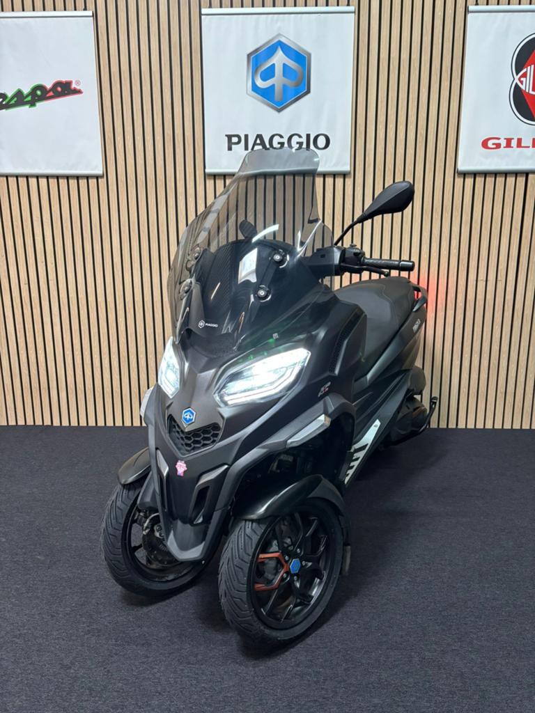 Piaggio MP3 530 HPE LT Sport ABS ASR 2022 Autorijbewijs, 530 cc, Bedrijf, Sport, LED Verlichting