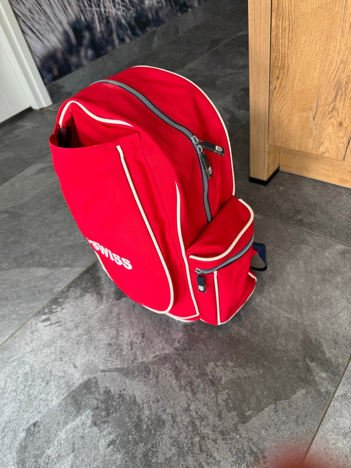 Stevige K-Swiss rugzak rood - Gebruikt, Overige merken, Gebruikt, 25 tot 40 cm, Ophalen of Verzenden