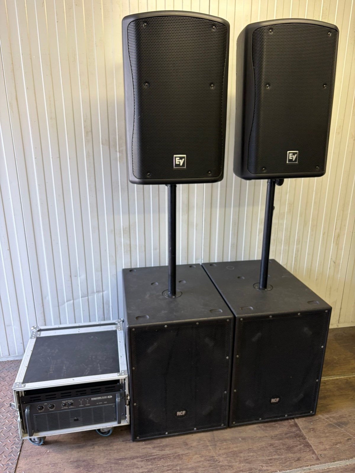 Compleet geluidset Dynacord EV en RCF, Gebruikt, Inclusief kabels, Subwoofer, Ophalen of Verzenden