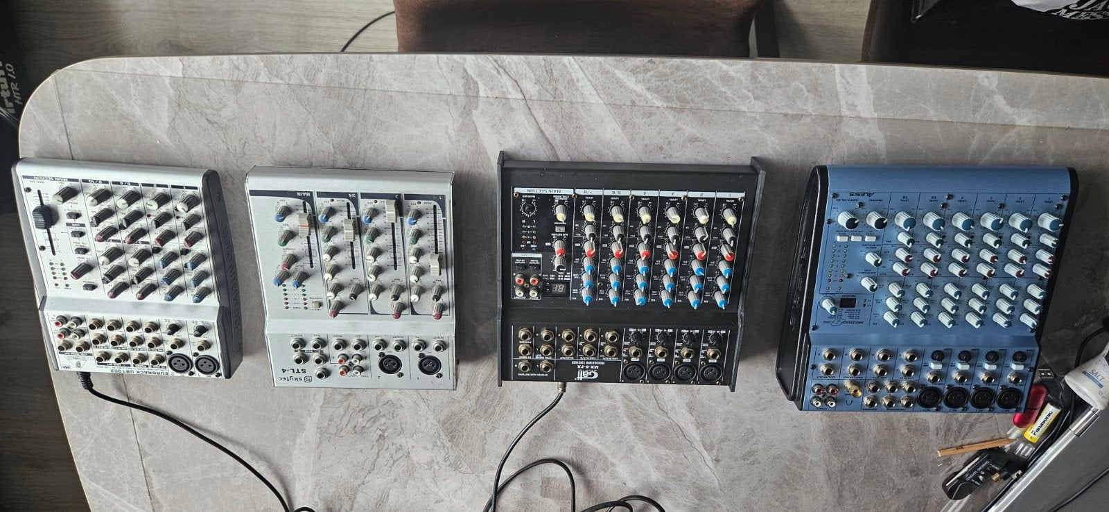 alle 4 voor € 75  Diverse Mengpanelen: Behringer, Skytec, Ca, Ophalen, Gebruikt, Microfooningang