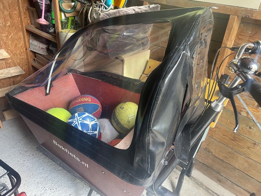 Bakfiets regentent, Ophalen, Zo goed als nieuw