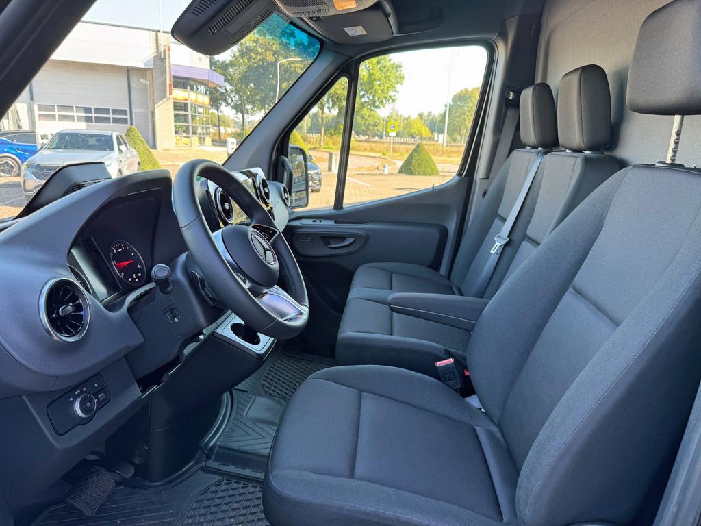 Mercedes-Benz Sprinter 319 Pro L2H2 BPM vrij 9G-Tronic Mbux, Auto's, Automaat, 12 maanden, Gebruikt, Zwart